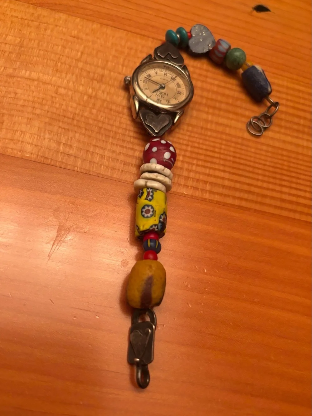 Jes Maharry find wrist